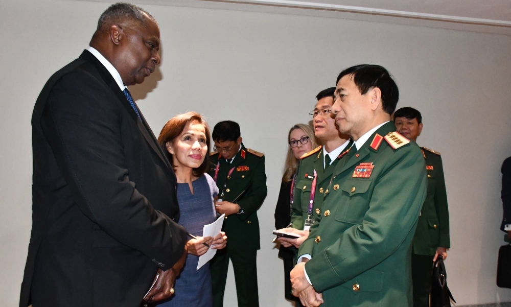 Vietnam and United States discuss defense cooperation